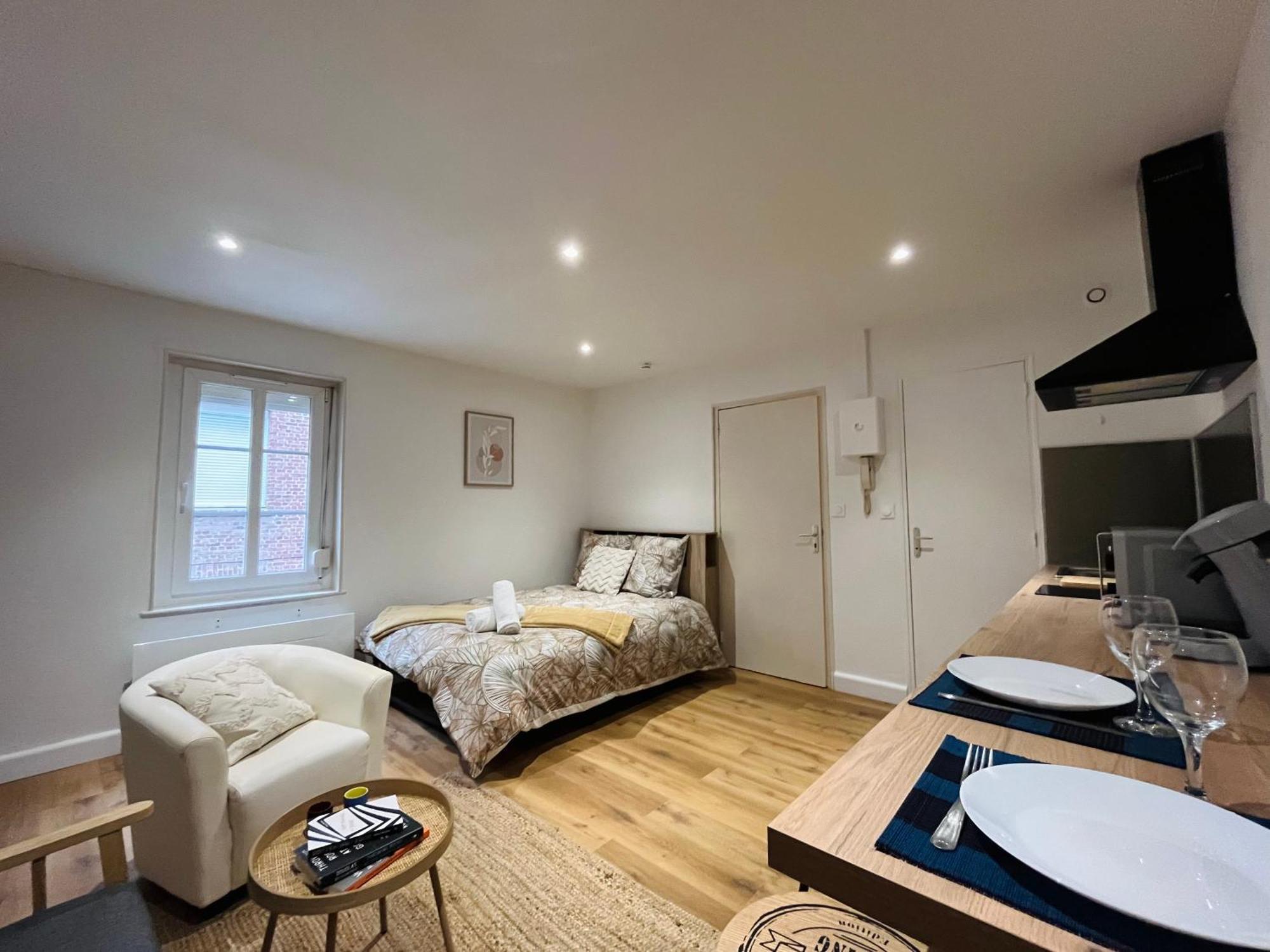 Apartament La Ruche Arrageoise - Parking Gratuit - Cozy - Grand Lit - Long Sejour Arras Zewnętrze zdjęcie