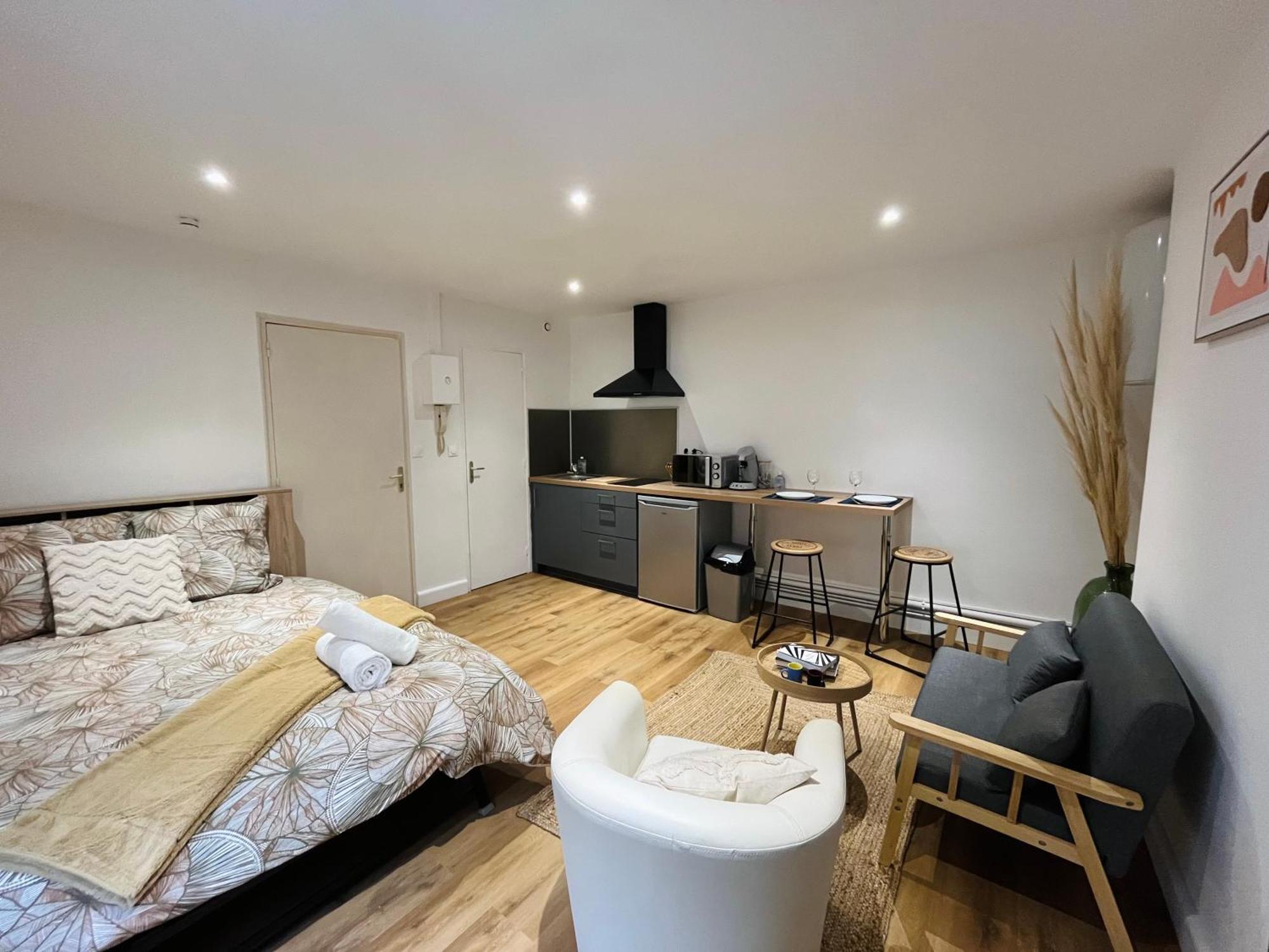 Apartament La Ruche Arrageoise - Parking Gratuit - Cozy - Grand Lit - Long Sejour Arras Zewnętrze zdjęcie